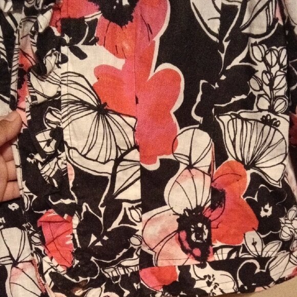 Kim Rogers Black and Red Floral Blazer - Picture 9 of 12